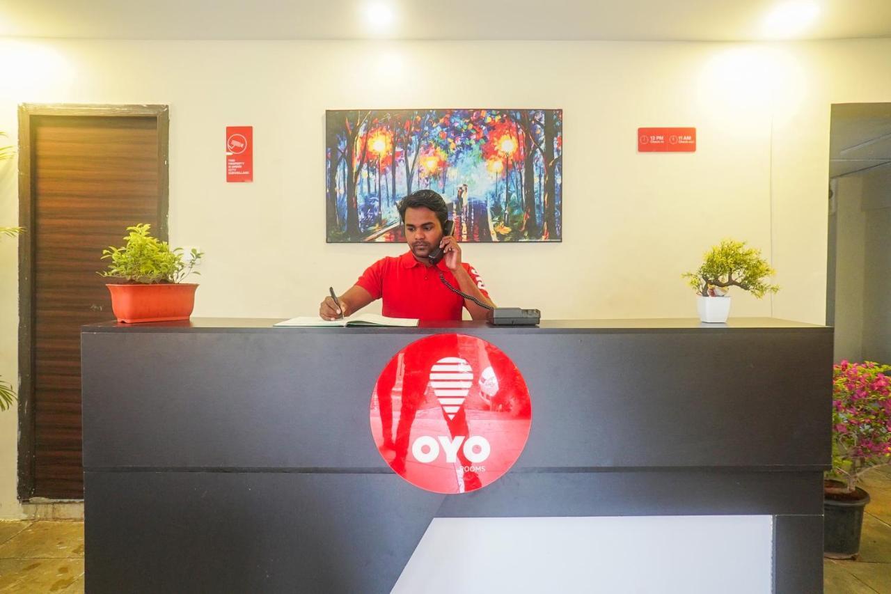 Oyo 13304 Divine Destination 3* Pune