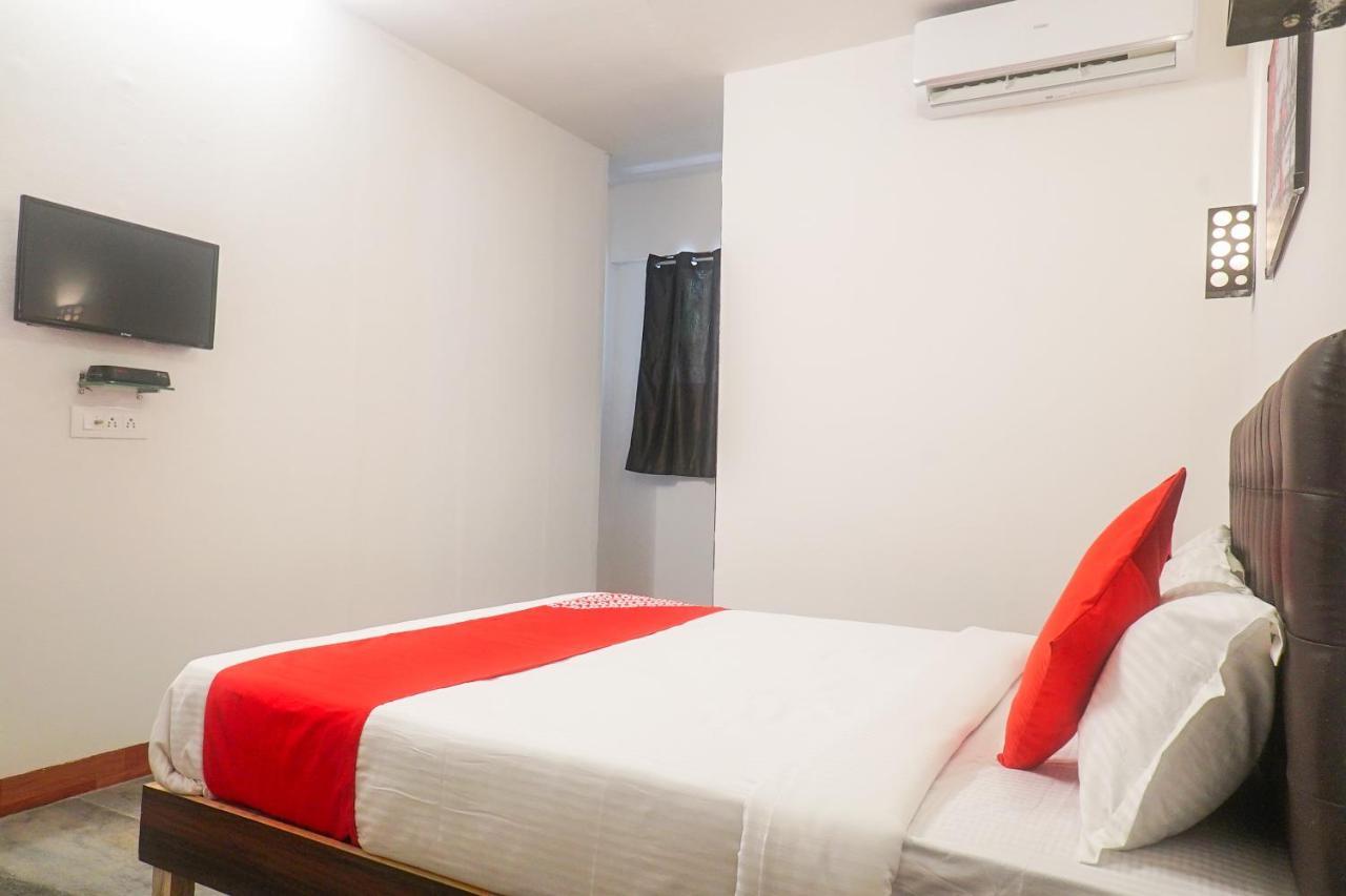 Hotel Oyo 13304 Divine Destination Pune