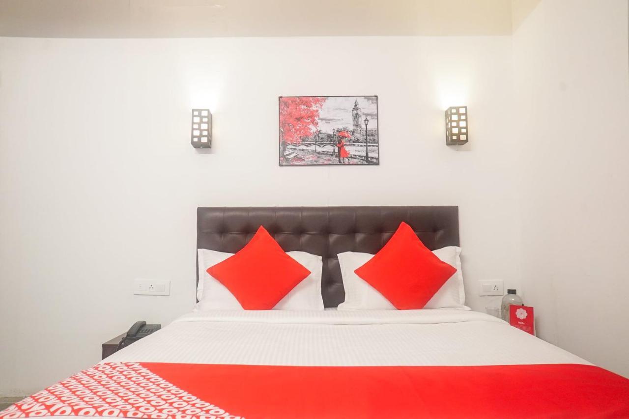 Oyo 13304 Divine Destination 3* Pune