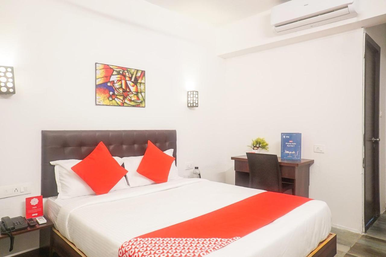 Oyo 13304 Divine Destination Hotel