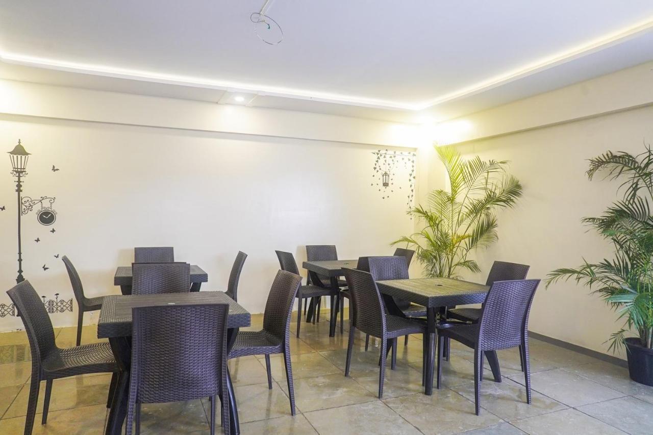 Oyo 13304 Divine Destination Hotel